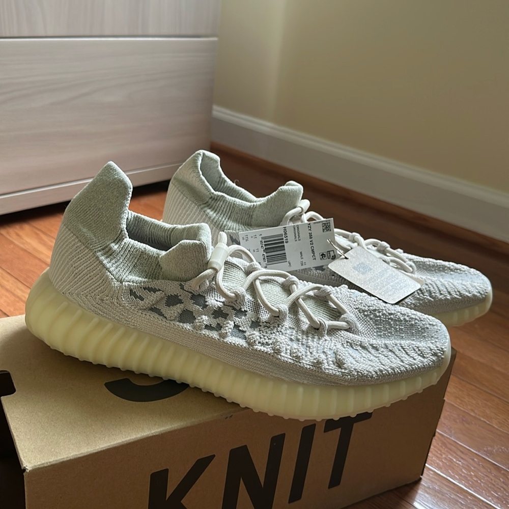 Brand New Adidas Yeezy 350 V2 CMPCT Slabon / Slabon / Slabon Size 11.5